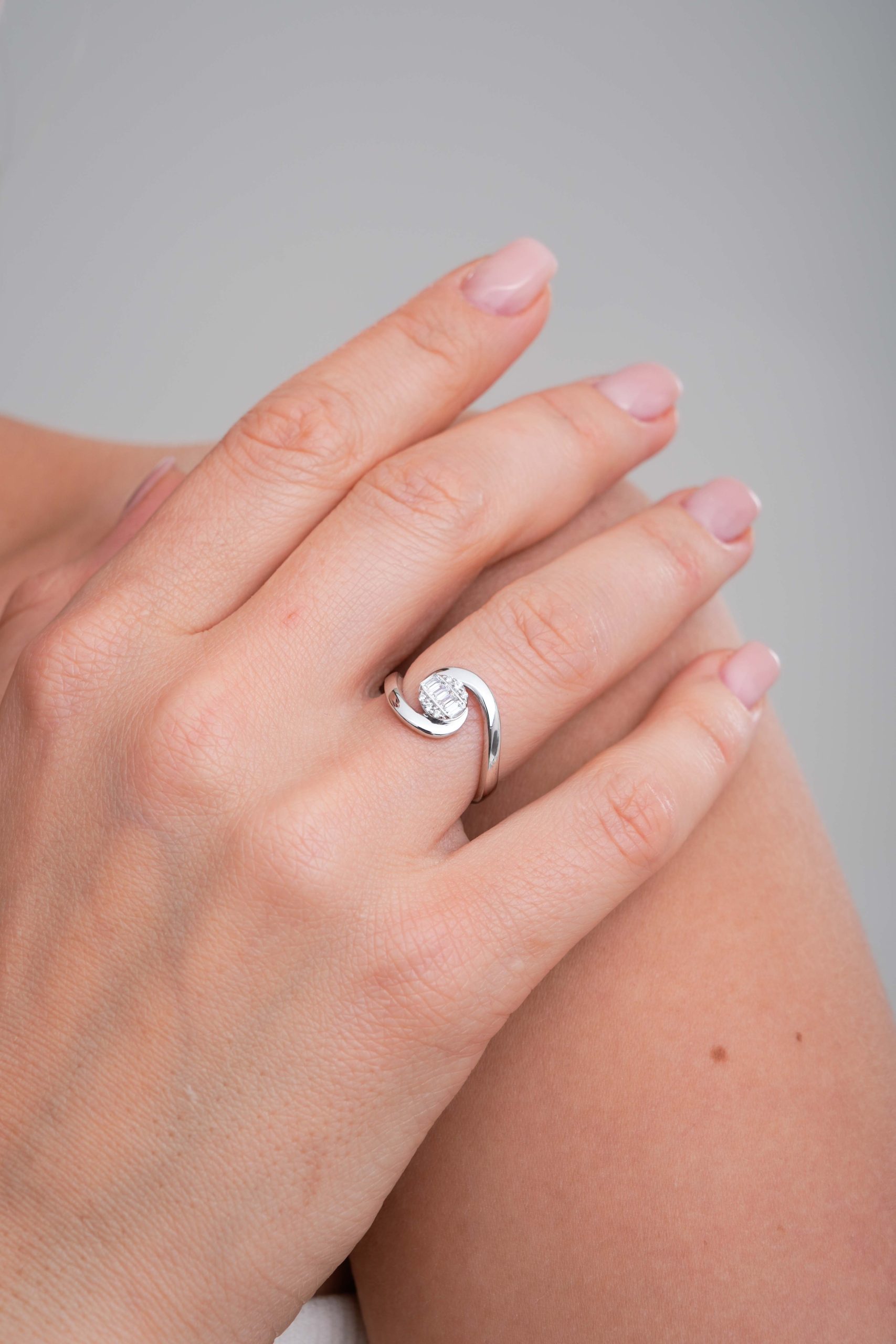 14K White Gold Baguette Cut Lab-Made Diamond Ring